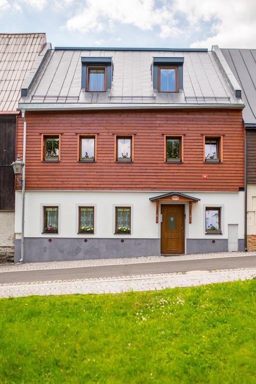 Apartmany Na Namesti Bozi Dar Exterior photo