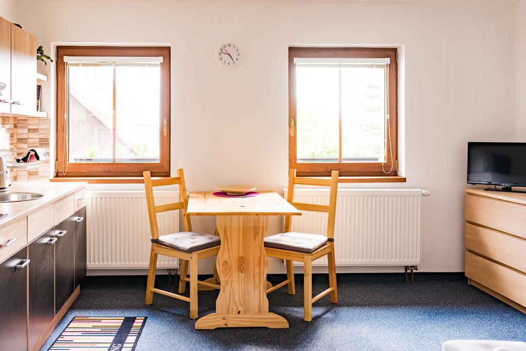 Apartmany Na Namesti Bozi Dar Exterior photo