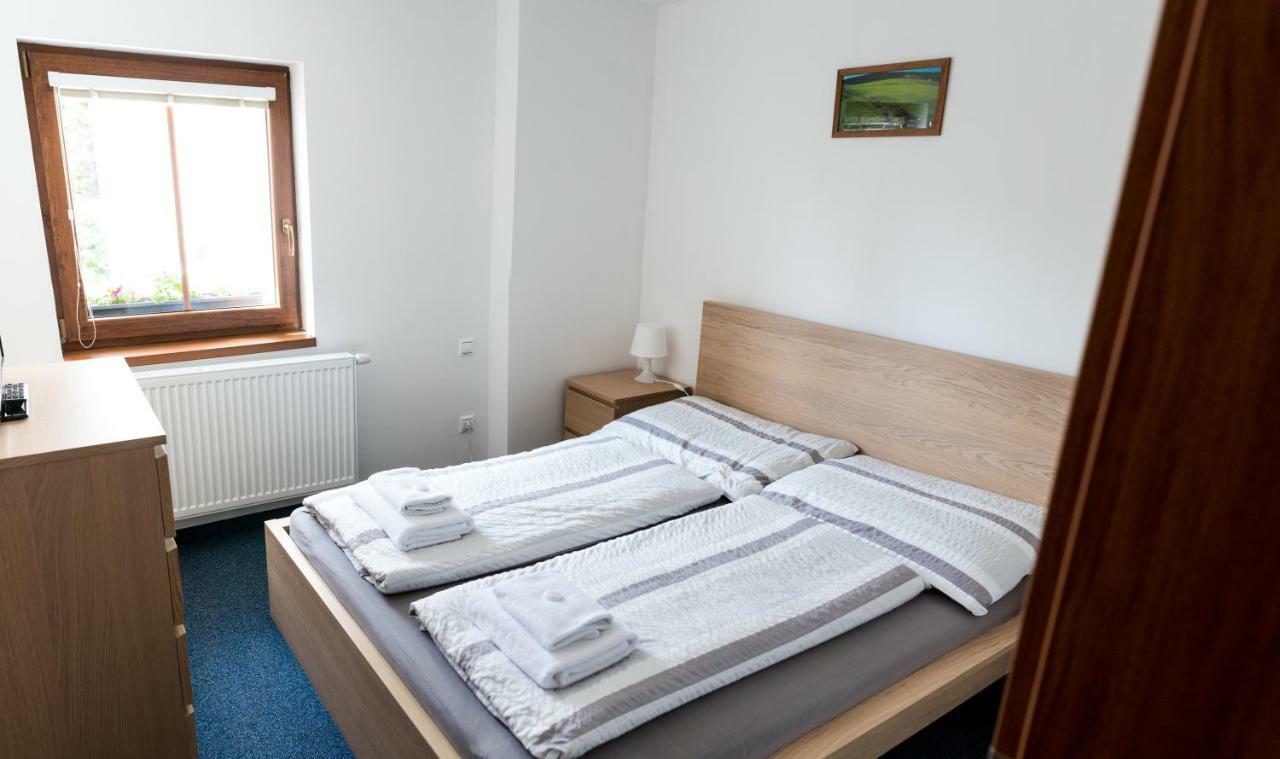 Apartmany Na Namesti Bozi Dar Exterior photo