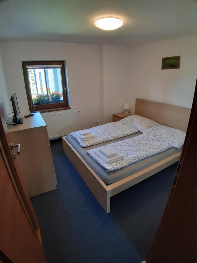 Apartmany Na Namesti Bozi Dar Exterior photo